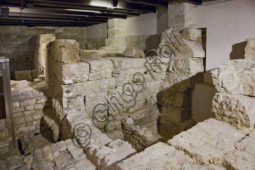 Palermo, The Royal Palace or Palazzo dei Normanni (Palace of the Normans), the Montalto room, the basements: hypogea of the Montalto Torrione hall and the Hellenistic city gate (II century BC) leaning against the Punic wall ( V century BC).