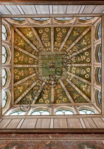 Palermo, The Royal Palace or Palazzo dei Normanni (Palace of the Normans), Joharia Tower, the Winds Room: wooden cusp with the Rose of the Winds  (Compass Rose) at its centre.