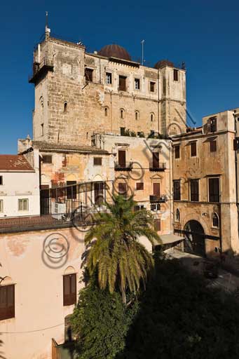 Palermo, Palazzo Reale o Palazzo dei Normanni: veduta della Torre Pisana da Sud-Ovest.