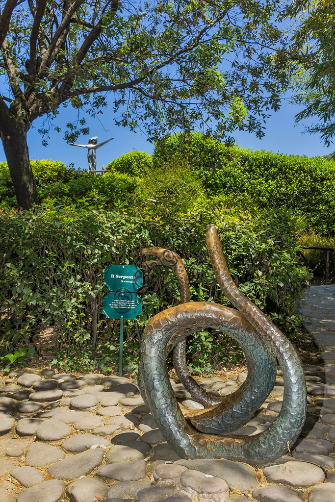 Pinocchio Park, The Land of Toys: the Serpent, bronze and steel statue by Pietro Consagra.