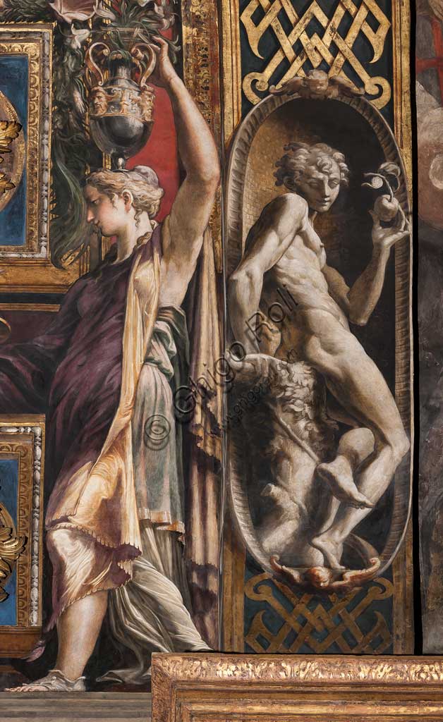 Parma, Church of St. Maria della Steccata, arch of the eastern arm of the transept: frescoes by Girolamo Francesco Maria Mazzola, known as Parmigianino, with caryatids which refer to the legend of the Wise Virgins and the Mad Virgins (1530-39). Detail.