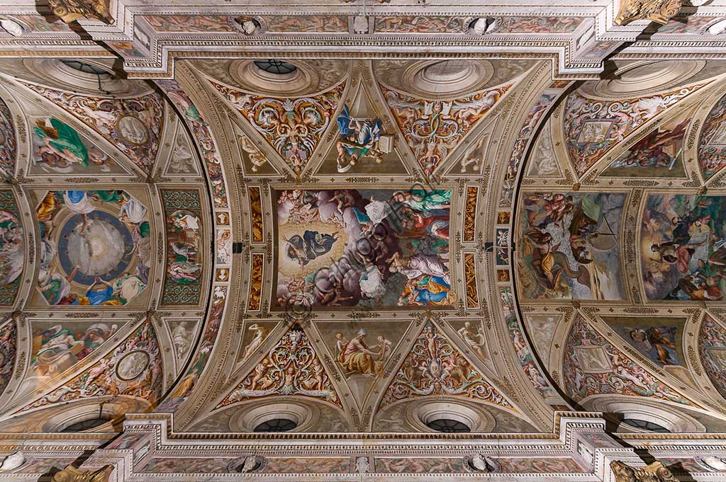 Cremona, Church of San Sigismondo, vault of the central nave: above, "The Pentecost and Prophets" by Giulio Campi (1559); at the centre, "The Ascension" by Bernardino Gatti (1549).