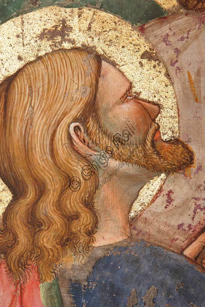 Rocca di Vignola, Cappella Contrari, parete Ovest "Pentecoste", affresco del Maestro di Vignola, anni Venti del Quattrocento. Particolare con santo in preghiera.