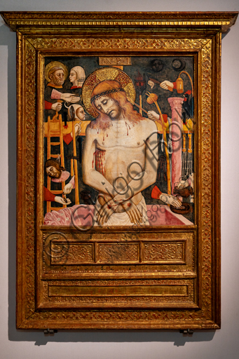 Perugia, Galleria Nazionale dell'Umbria: "Arma Christi( Cristo morto e simboli della Passione), di ambito di Mariano d'Antonio, 1440 - 50, tempera su tavola. 