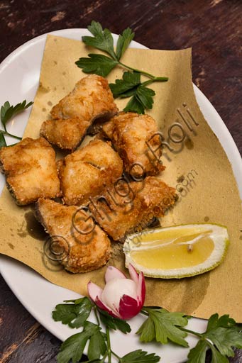 Piacenza, Osteria La Carrozza, typical Piacenza recipe: fried cod.