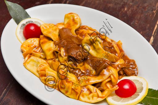 Piacenza, Osteria La Carrozza, typical Piacenza recipe: tortelli with Porcino mushrooms.