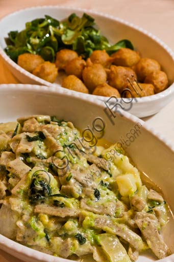  Valtellina typical recipes: sciatt (croquette) and pizzocheri (a kind of buckwheat pasta).