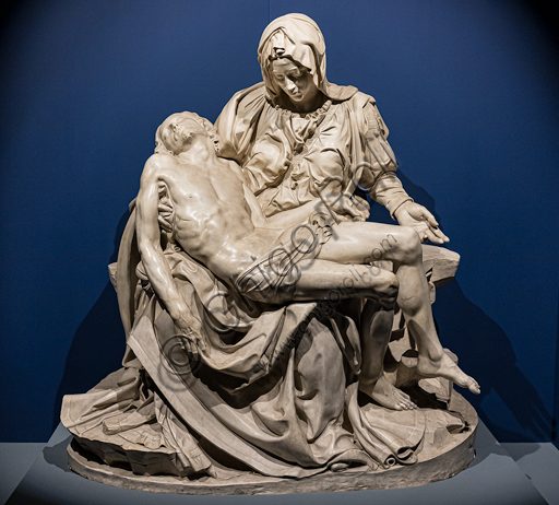 “Pietà”, calco in gesso della “Pietà” di Michelangelo oggi in San Pietro. Tale calco venne realizzato nel 1975 dal Laboratorio di restauro marmi dei Musei Vaticani.