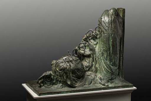 Assicoop - Unipol Collection: Ermenegildo Luppi (1877 - 1937), "La Pietà, i.e. Lamentation over the Dead Christ", bronze sketch.