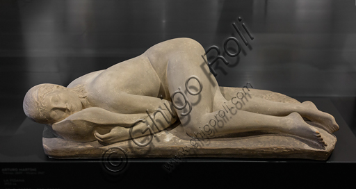 Museo Novecento: "La pisana", di Arturo Martini, 1933. Terraglia patinata chiara.