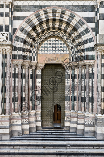 , Genoa, Duomo (St. Lawrence Cathedral), West side, the façade: "the right doorway".