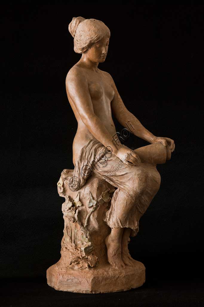 Collezione Assicoop Unipol:  Silvestro Barberini (1854 - 1916), "Ragazza seduto"; terracotta. H. cm 72.