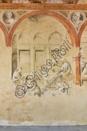 Reggio Emilia, Complesso monastico cinquecentesco di San Pietro, uno dei chiostri: dipinti parietali rinascimentali.