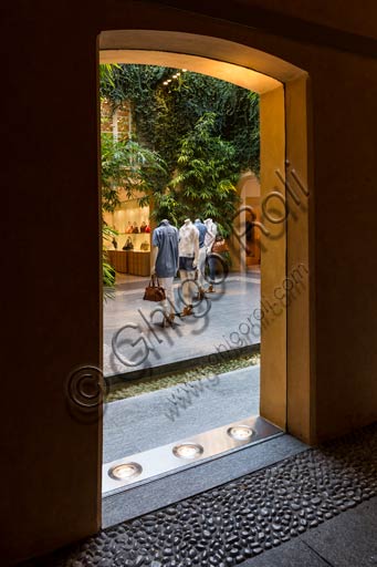 Reggio Emilia: shopwindow of clothing store.