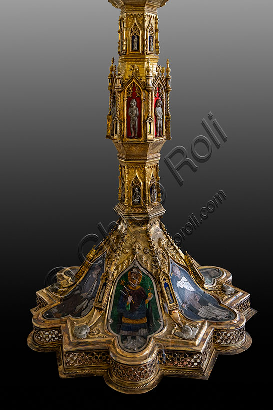 “Reliquary of the Holy Thorn”, by French and Venetian manufacture, in gilded silver and translucent enamels; 13th, 15th and 19th centuries. Detail.