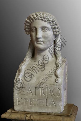 Roma, Musei Capitolini:  Busto (erma) di Saffo, poetessa greca.