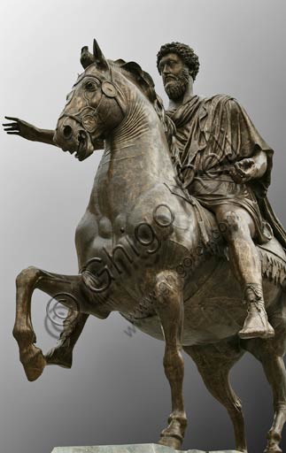  Rome, Capitoline Hill, Capitol square: Equestrian Statue of Marcus Aurelius. Copy from a bronze original of the 2nd Century BC. The original is inside the Museum.
