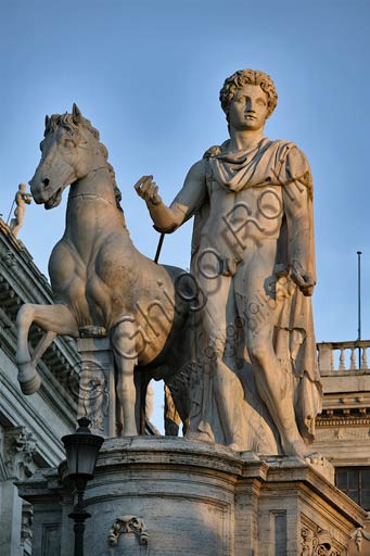  Rome, Capitoline Hill: colossal statue of one of the Dioskouri.
