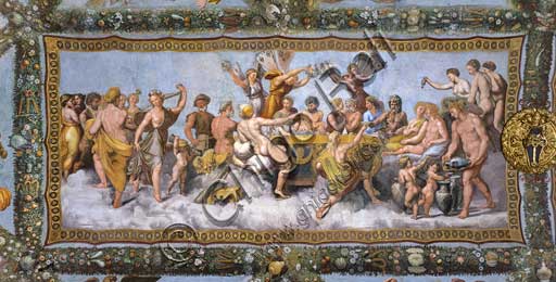 Roma, Villa Farnesina, Loggia di Amore e Psiche: il Convitto Nuziale di Amore e Psiche al centro della volta. È la scena conclusiva dell'intero ciclo.L'affresco, disegnato da Raffaello, è opera di Giovan Francesco Penni (1517-18) . 