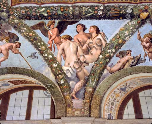 Roma, Villa Farnesina, Loggia di Amore e Psiche: uno degli otto pennacchi della volta, con Cupido e le Grazie. Affresco di Giulio Romano su disegno di Raffaello (1517-18).
