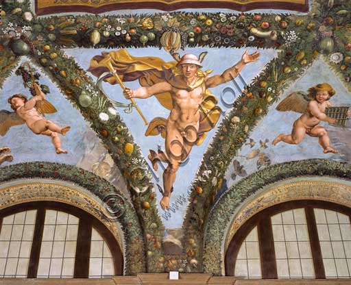 Roma, Villa Farnesina, Loggia di Amore e Psiche: uno degli otto pennacchi della volta, con Mercurio. Affresco di Giulio Romano su disegno di Raffaello (1517-18)