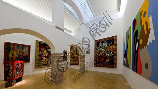 Rovereto, Casa Depero: sala delle tarsie in panni.