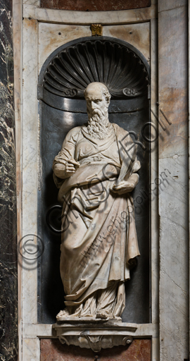 Genova, Duomo (Cattedrale di S. Lorenzo),  interno, Cappella Senarega o di Nostra Signora del Soccorso (abside meridionale):  "San Luca", statua di P. Francavilla (1593).