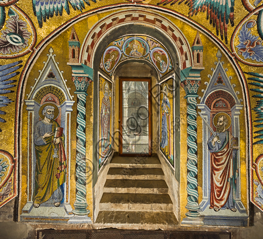 Firenze, Battistero di San Giovanni, i matronei, galleria est,  tribuna centrale (degli Evangelisti):  mosaici dell'ambiente del Maestro di San Gaggio e del Maestro di Santa Cecilia (circa 1300-1310). Particolare con San Pietro e San Paolo.