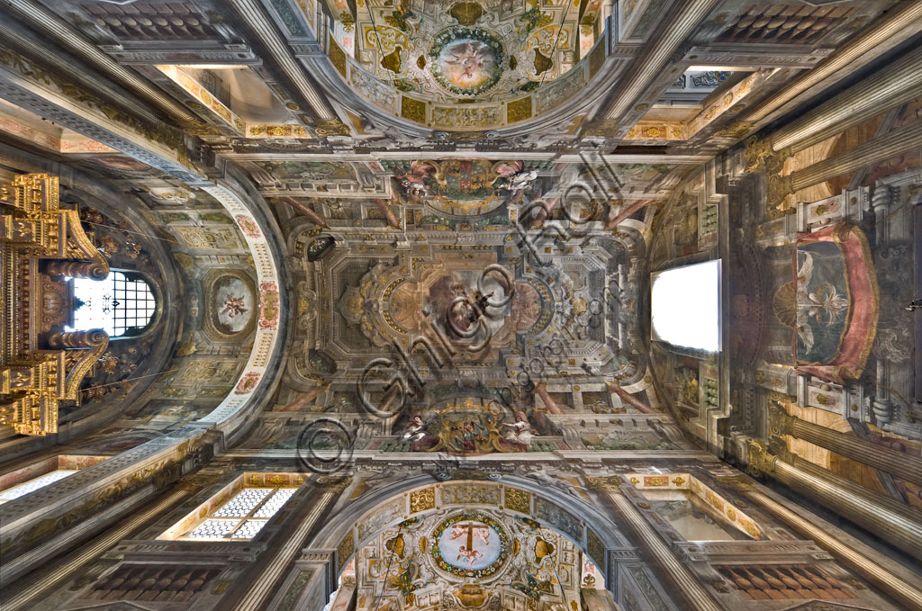 Sassuolo, Church of St. Francis, interior: “Apotheosis of St. Francis”, painted by tr Jean Boulanger in the centre of the vault.