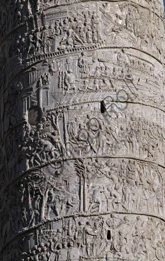  Rome, Trajan's Column: detail of the scenes that commemorates  the Roman emperor Trajan's victory in the Dacian Wars.