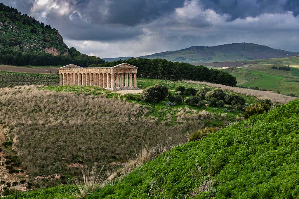 Segesta, Segesta Archaeological Park: the doric temple.