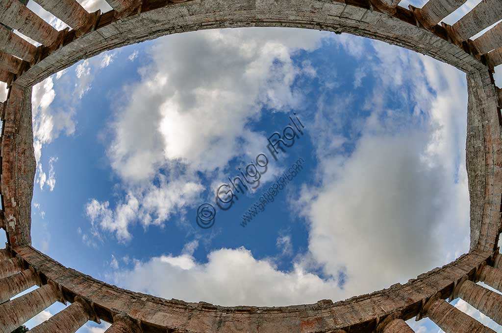 Segesta, Parco Archeologico di Segesta: il tempio dorico. Particolare.