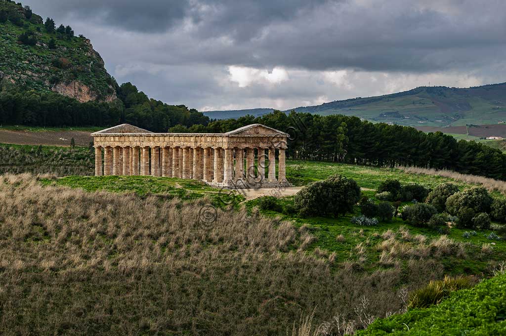 Segesta, Segesta Archaeological Park: the doric temple.