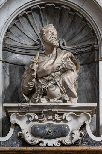 Basilica of the Holy Cross, left aisle: "Sepulchre of Galielo Galilei", 1734-7.Detail of the bust by Giovan Battista Foggini (1677).