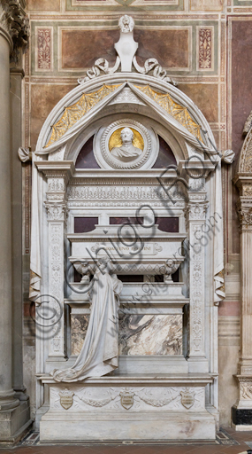  Basilica di Santa Croce, navata destra: "Sepolcro di Gioacchino Rossini", di Giuseppe Cassioli, 1900.