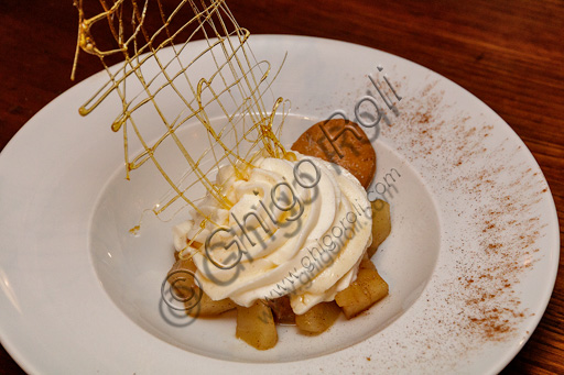 Siena, the Restaurant "Gallo Nero", dessert: "scomposta" with pear and ricotta cheese.