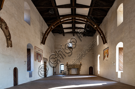 Spoleto, Rocca Albornoz: salone centrale. 