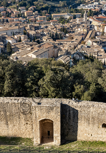 Spoleto, Rocca Albornoz: veduta di Spoleto dalla fortezza. 