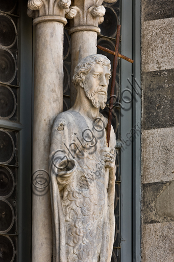 , Genoa, Duomo (St. Lawrence Cathedral), West side, the façade, the right tower, the central order: "Statue of St. John the Baptist", by Genoa sculptor (second half XV century). Detail.