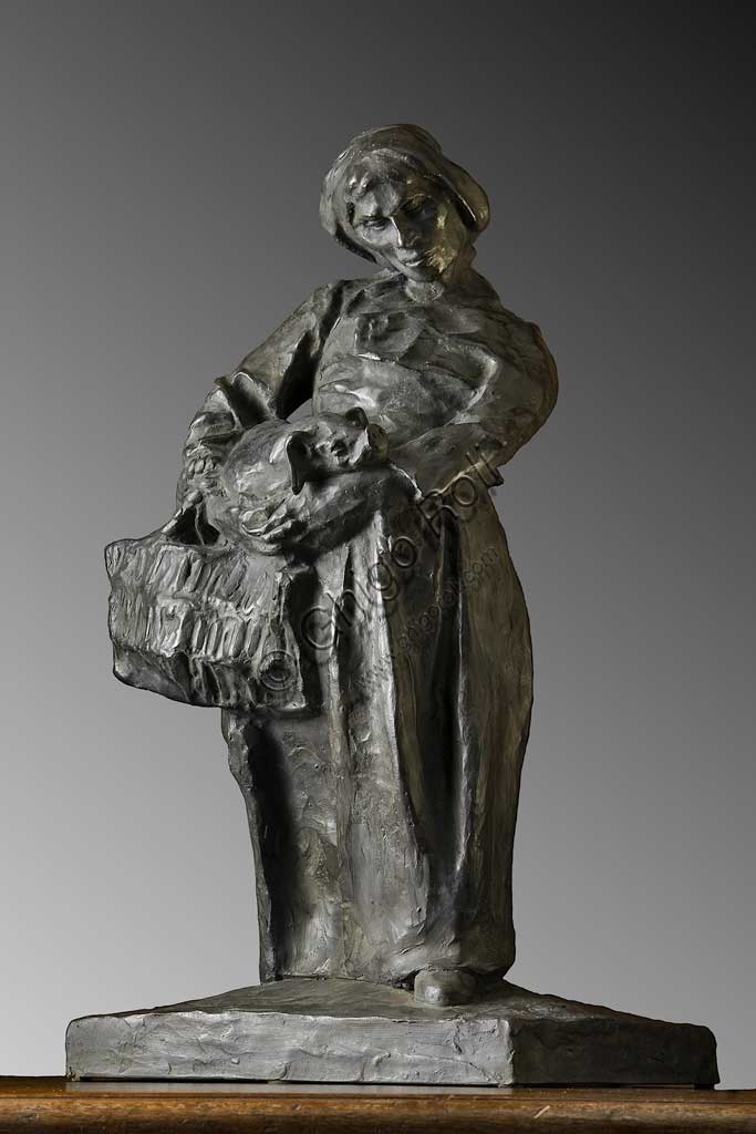 Collezione Assicoop Unipol: Giuseppe Graziosi, "Contadina con maiale", bronzo.