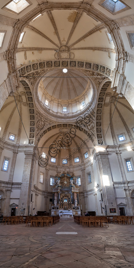  Todi, Temple of Santa Maria della Consolazione, built in the sixteenth century on a possible central plan project by Bramante: the Greek cross interior with four apses.