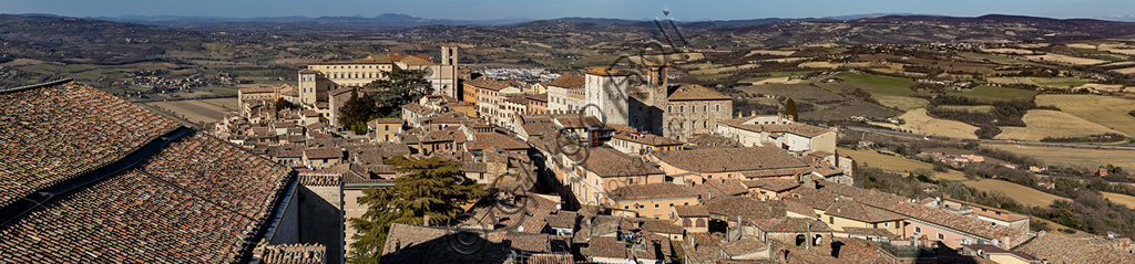 Todi: veduta della città.