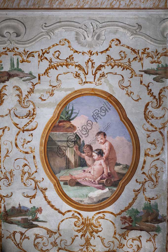 Vicenza, Villa Valmarana ai Nani, Foresteria, Stanza dei Putti, medaglione con putti: "Tre putti e un carrettino",  di Giandomenico Tiepolo, 1757.