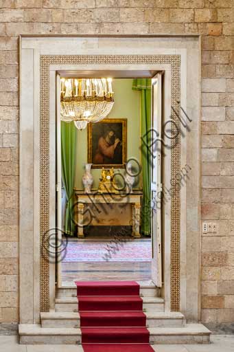 Palermo, Palazzo Reale o Palazzo dei Normanni, Torre Joharia, Sala dei Venti: veduta. Particolare di una porta.