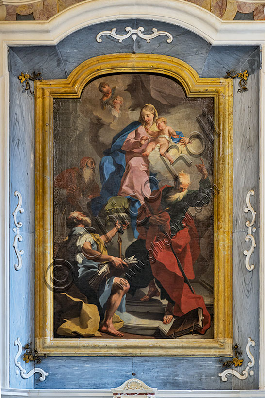 Vicenza,  Church of St. Corona: Thiene Chapel. At the altar, “St. Peter and St. Paul and Pius V adoring Mary”, by Giovanni Battista Pittoni, 1723.