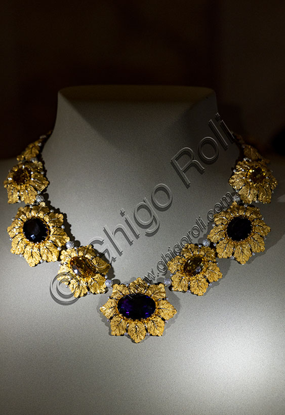 Vicenza, Jewellery Museum: necklace, By Gianmaria Buccellati, 1996; amethyst, citrine, gold.