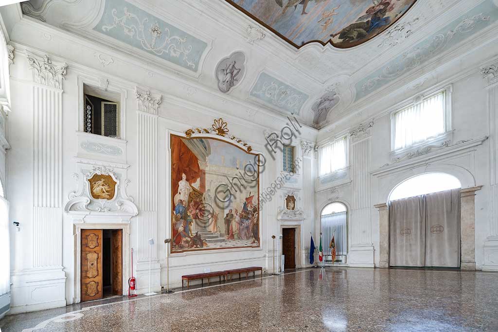 Villa Cordellina: veduta del salone centrale con gli affreschi di Giambattista Tiepolo, 1743.  