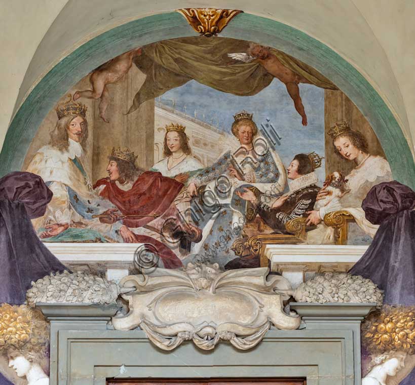 Villa medicea La Petraia, cortile:  “Maria De’ Medii con i figli”, affresco del ciclo dei Fasti Medicei del Volterrano (Baldassarre Franceschini), 1636-1647.Maria de' Medici con i figli Luigi XIII, Gastone d’Orleans, il principino Nicola, Enrichetta Maria regina d'Inghilterra e Maria Cristina duchessa di Savoia, col cagnolino).