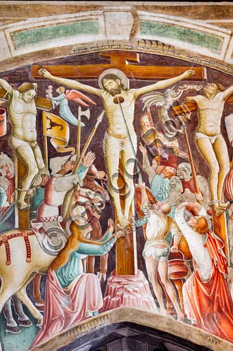 Clusone, Oratorio dei Disciplini o di San Bernardino, interno, affreschi sulla "Vita di Gesù" (1471),  dell'artista clusonese Giacomo Borlone De Buschis: la Crocifissione. Particolare