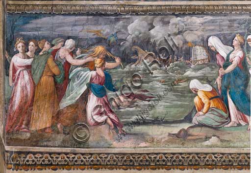 Roma, Villa Farnesina, la Sala delle Prospettive, fregio superiore con scene mitologiche ispirate alleMetamorfodidi Ovidio.  Scena di diluvio con Alcione e Ceice.Affreschi di Baldassarre Peruzzi e bottega (1517-18). Ceice è una figura della mitologia greca, figlio di Espero e discendente di Eracle.Sposò Alcione e la loro unione fu tanto felice che questa un giorno lo volle apostrofare "Zeus". Il re degli dei si indignò per questo affronto e scatenò una tempesta mentre Ceice era in viaggio per mare, facendolo annegare. La sua ombra apparve ad Alcione che, capita la morte, si gettò nelle acque per raggiungerlo.Gli dei, commossi, ne ebbero pietà e li trasformarono in alcioni (un tipo di uccello, probabilmente un martin pescatore o una specie di gabbiano). Il loro nido vicino al mare, veniva continuamente distrutto dalle onde. Zeus ebbe nuovamente pietà e placò il mare per sette giorni, prima e dopo il solstizio d'inverno, affinché potessero riprodursi.Gli alcioni (uccelli) vennero consacrati a Teti ed erano il collegamento tra cielo e mare. Divennero anche il simbolo di una celere pace e tranquillità.